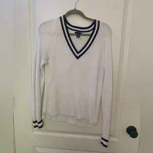 Gap v neck sweater